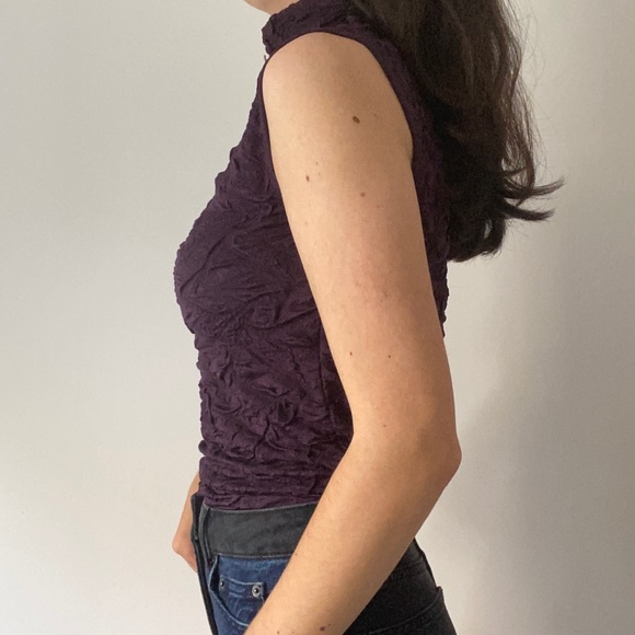 High Neck Sleeveless Top - Picture 3 of 6